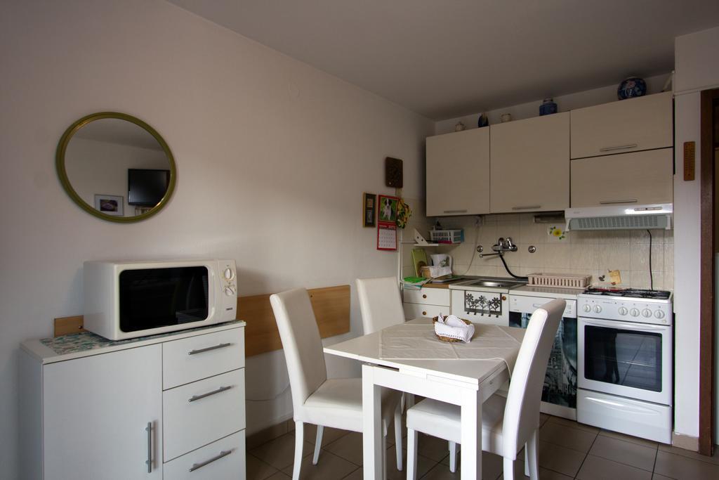 Apartments Petric Capodistria Esterno foto
